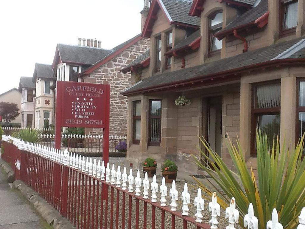 Garfield Guesthouse ดิงวอลล์ ภายนอก รูปภาพ