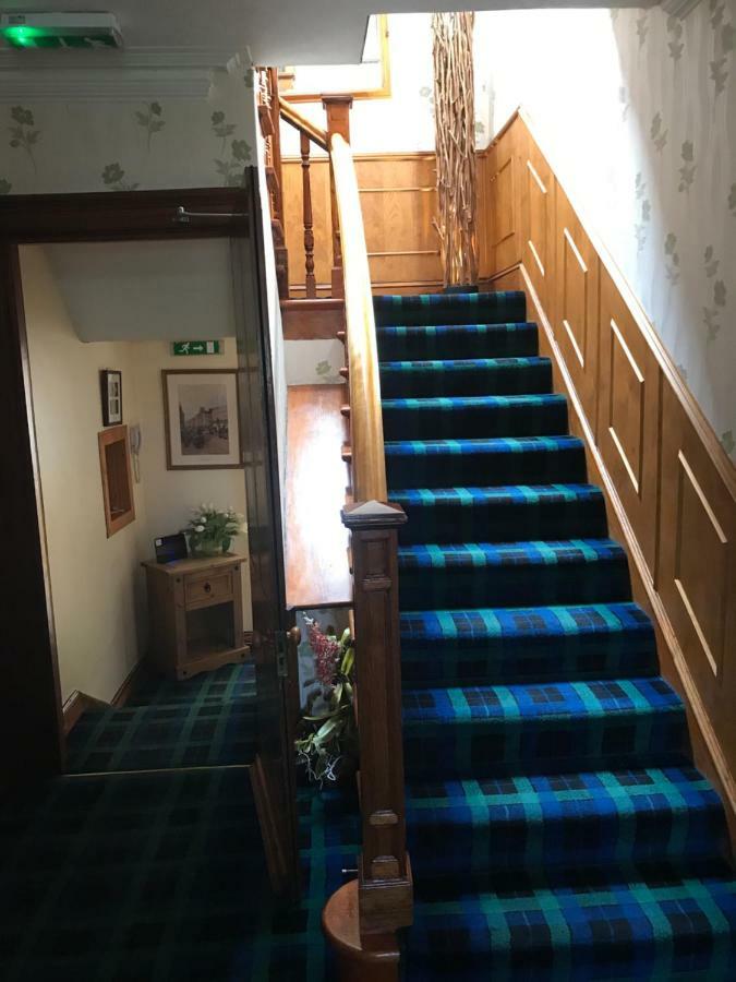 Garfield Guesthouse ดิงวอลล์ ภายนอก รูปภาพ